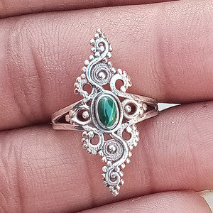 Bague en argent sterling massif 925 avec pierres précieuses en malachite, bijoux fins sur mesure, lunette, cadeau de fiançailles de mariage parfait pour - Product Image 1