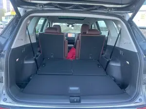 2024 pour I-D.6 X Berline Électrique Pneus Lithium R18 Sièges en Cuir Caméra Arrière Intérieur Sombre Prêt à être expédié - Product Image 6