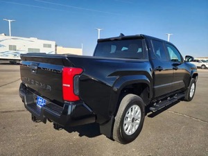 Vehículo Toyota Tacoma 2024 en perfecto estado - Product Image 3