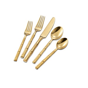 Ensemble de couverts en métal de qualité supérieure, fabriqué à la main, élégant, durable et intemporel, essentiels pour la salle à manger - Product Image 2