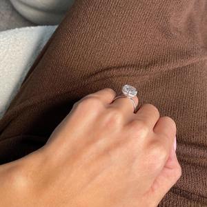 Bague de fiançailles en diamant de laboratoire taille radiant de 10,00 carats, or blanc 18 carats, bague tendance, certifiée IGI, bague de promesse, cadeau pour elle - Product Image 1