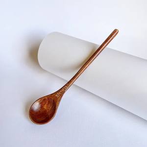 Cuchara de Cocina de Madera Oscura Premium, Acabado Liso, Resistente al Calor, Utensilio Elegante para Remover, Servir y Uso Diario en la Cocina - Product Image 5