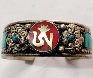 Brazaletes de Metal de Mantra tibetano - Product Image 1