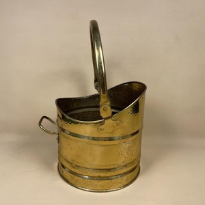 Traditional style brass <b>coal</b> bucket with decorative embossing for enhancing the visual appeal of classic home interiors - Product Image 3