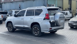 2016 Honda CR-V SUV hybride AWD d'occasion Boîte de vitesses manuelle Sièges en cuir Direction droite ACC Mini BMW Alternatives - Product Image 2