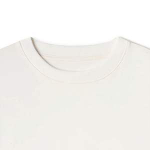 Camiseta clásica de manga larga para hombres y mujeres: ligera, transpirable e ideal para capas o atuendos informales - Product Image 3