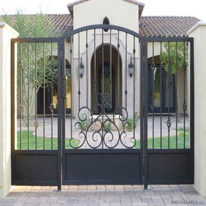 Proveedor de Vietnam de puertas de hierro forjado personalizadas con estilos modernos y artísticos adecuados para puertas principales de villas o cercas decorativas - Product Image 5