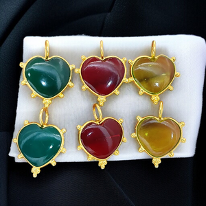 Dijes de Corazón Hinchado con Bisel Chapado en Oro, Dijes de Plata 925 con Forma de Corazón de Piedra Preciosa para la Fabricación de Joyas, Proveedor de Joyas de la India - Product Image 1