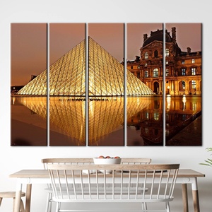 Obra de arte impresa en lienzo del Museo del Louvre - Punto de referencia icónico de París, 5P: Gallery Wrapped - Product Image 1
