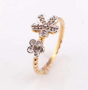 Radiant Bloom 925 Silver Premium Grade Minimal Cute Flower Pattern Ring Diseño clásico con adorno de diamantes - Product Image 1