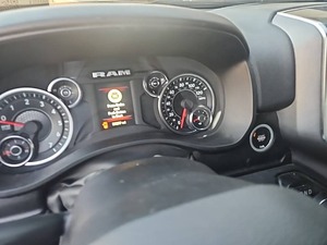 RAM 1500 Big Horn 2024 Usada en Buen Estado, Cabina Doble de 4 Puertas, Tracción en las 4 Ruedas, 5.6 pies SB - Product Image 4