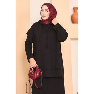 Conjunto de Dos Piezas con Detalle de Sudadera con Capucha, Hijab Negro Transpirable - Product Image 2