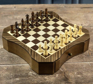 Tablero de Ajedrez Profesional de Madera Antigua con Piezas de Juego para Adultos, Exclusivamente Vendido en Tiendas de la India - Product Image 1