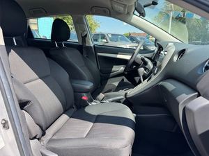 2011 Toyota Matrix S AWD เครื่องยนต์4L รถกระบะดีเซล Kei กระปุกเกียร์อัตโนมัติหนังซ้ายขวาล้ออัลลอย R17 - Product Image 5