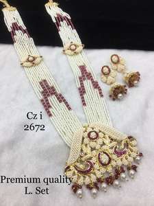 Beautiful Kundan <b>Moissanite</b> <b>Necklace</b> Set with Earrings Designed for Weddings Bridal Attire and Glamorous Party Wear - Product Image 5