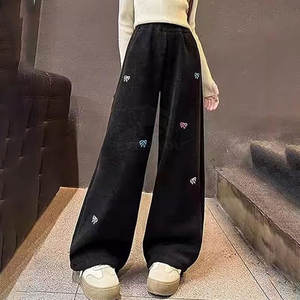 Pantalones Deportivos Elegantes para Mujer con Detalle de Bordado y Estilo Casual Relajado - Product Image 3