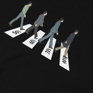 Camiseta Negra de Manga Corta para Hombre con Estampado Inspirado en los Beatles, Cuello Redondo, Diseño Casual, Corte Regular, Algodón Jersey - Product Image 6