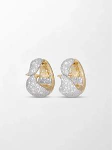 Pendientes Grand Round Diamond Bold Flick de 7.69 Ct G-H VS con diamantes cultivados en laboratorio en oro amarillo de 18K, estilo maximalista con diamantes. - Product Image 2