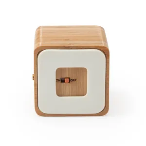 Set Regalo Aziendale Personalizzato con Altoparlante in Legno Elegante - Product Image 2