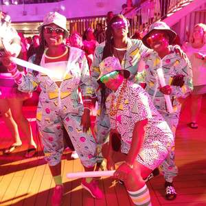 Chándal de mujer con logotipo personalizado, chándal de moda elegante para mujer, fabricante de tela cómoda de alta calidad, venta al por mayor, moda para mujer - Product Image 3