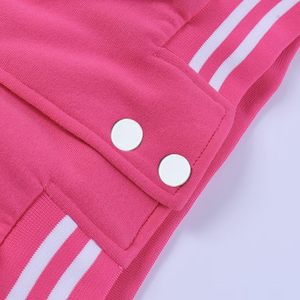 Chaqueta con letras personalizada de alta calidad para mujer, cuerpo de lana, Mangas de cuero, chaqueta universitaria corta con bordado de chenilla, teñida lisa - Product Image 5