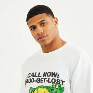 T-shirt oversize pour homme, style streetwear tendance, haut décontracté avec logo sur le devant, tissu 100% coton, respirant, écologique, séchage rapide - Product Image 3