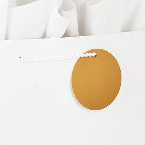 Sac à provisions en papier de luxe personnalisé en Offres Spéciales avec logo laminé et poignée Matériau recyclé Papier kraft/carton - Product Image 6