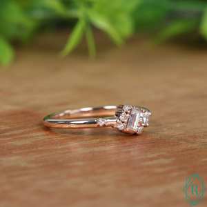 1.00 tcw Baguette ตัด Moissanite เพชรคลัสเตอร์แหวนเครื่องประดับพราวสำหรับผู้หญิง - Product Image 6