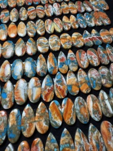 Turquoise naturelle de haute qualité, taille personnalisée, cabochon lâche, forme mixte, pierre lisse pour la fabrication de bijoux - Product Image 2