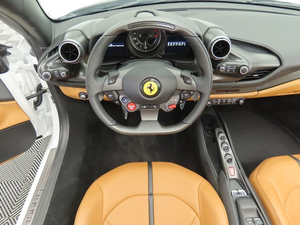 Muy bien 2022 F e r a r i F8 Spider RWD stock caliente listo para enviar - Product Image 4