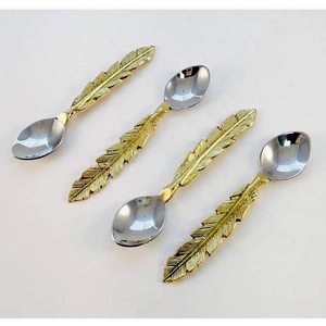 Serveurs à salade décoratifs en métal poli or rose Nouveau design Serveurs à salade à poignée comprenant une cuillère et une fourchette à salade - Product Image 2