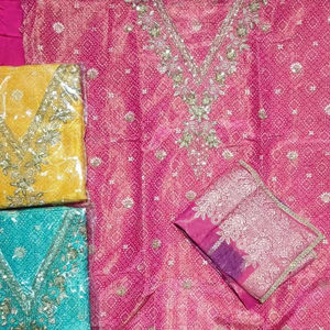 Trajes de seda tradicionales de moda india bordados a mano elegantes sin costuras de diseñador moderno para ocasiones de fiesta de mujeres - Product Image 1