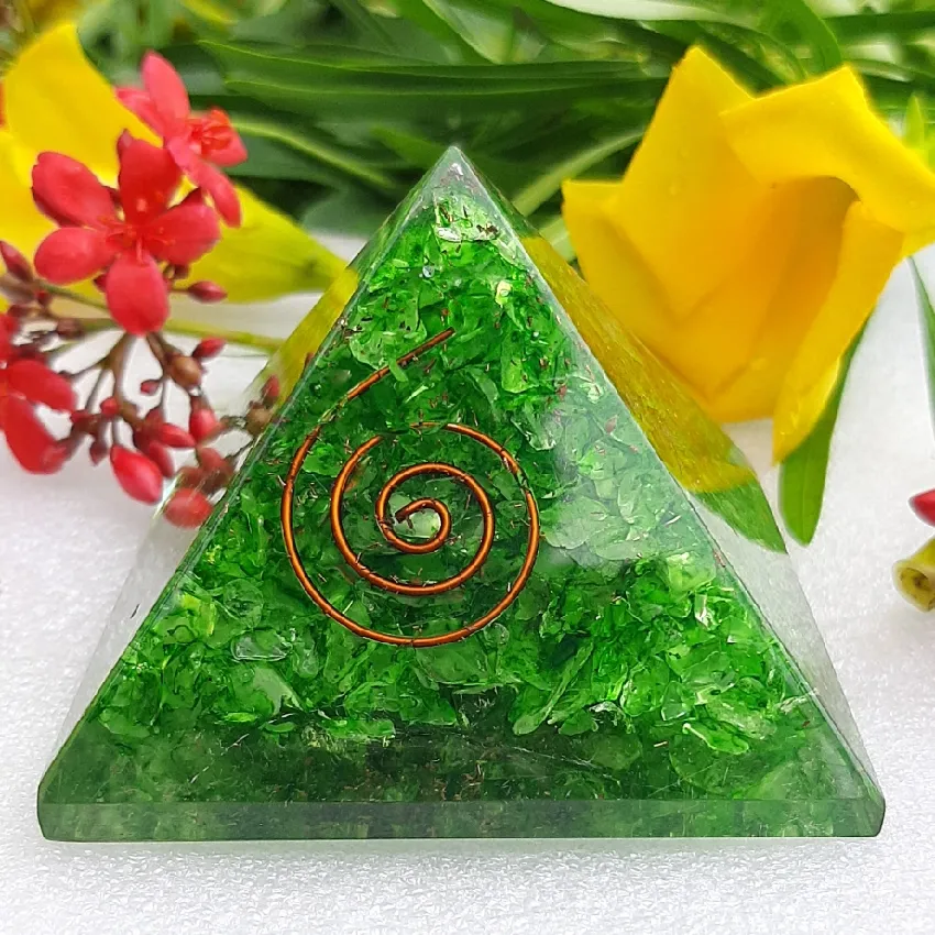Зеленые нефритовые кристаллы, натуральные целебные кристаллы, тигровый глаз, энергия оргоном, пирамида, духовные оргонитовые пирамиды для продажи