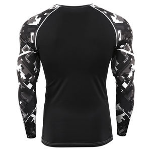 Chemise MMA Rash Guard à compression longue avec logo personnalisé pour hommes, conception de sublimation avec technologie OEM pour adultes - Product Image 5