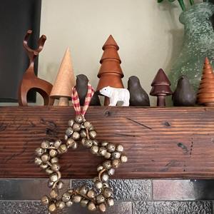 Arbre de Noël en bois inspiré de la ferme Lotus bleu apportant un charme confortable à la décoration de vacances - Product Image 2