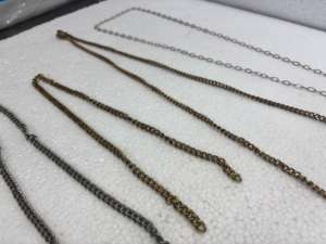 โซ่โลหะผสมสังกะสีดิบจำนวนมากหลากหลายแบบสำเร็จรูปสำหรับทำเครื่องประดับผู้หญิงระดับไฮเอนด์ ของขวัญ ขายส่งตามความต้องการ - Product Image 2