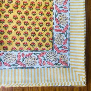 Nouvelle nappe imprimée de bloc de main indien imprimé jaune tendance avec la conception de bordure tout autour de la couverture de Table pour le mariage - Product Image 2