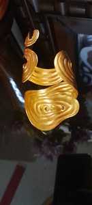 Pulsera de metal tallada a mano hecha a medida ideal para diseñadores de joyería de moda para reventa disponible en estilo surtido - Product Image 4