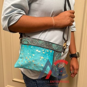 มาใหม่ล่าสุด Western รูปแบบหนัง Cowhide โลหะขนกระเป๋าถือแกะสลักมือเครื่องมือหนังพู่ Boho ผู้หญิงสลิงกระเป๋า - Product Image 1