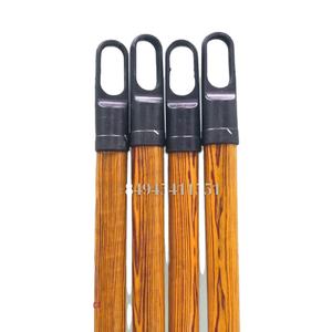 Long grain noir enduit de PVC bois d'eucalyptus écologique ménage nettoyage balai bâton Italia filetage vis poignée balai pelle à poussière - Product Image 1