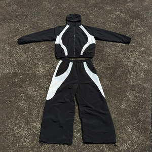 Breathable Men Tracksuits With Windbreaker <b>Detail</b> Custom Tailored Lightweight Polyester Long Sleeve Perfect For Exercise - Product Image 2