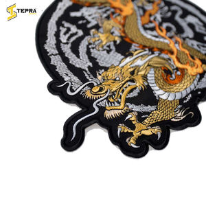 Venta al por mayor 3D flor-forma 3D bordado PVC deporte logotipos personalizados hierro-en parches para sombrero corazón ropa tela fieltro Tepra personalizado - Product Image 4