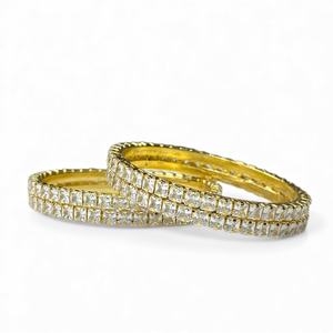 ชุดกำไลทองสองแถวสุดหรูสำหรับเจ้าสาวทันสมัยประดับมุกสีมรกตเคลือบเงางามพร้อมส่ง - Product Image 1