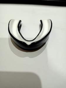 ยางฟันและริมฝีปากสีวอลเล่ย์บอลสำหรับเล่นกีฬากลางแจ้ง - Product Image 4