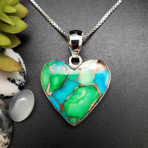 Z-061 |   Colgante de Corazón de Turquesa Verde Mohave en Plata de Ley, Collar de Turquesa Verde Algodón de Azúcar, Turquesa de Cobre Única - Product Image 1