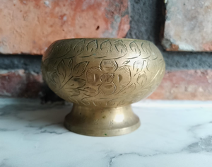 Jardinière ronde avec drainage, adaptée aux herbes, aux légumes et aux plantes à fleurs dans les jardins domestiques, disponible en gros - Product Image 1