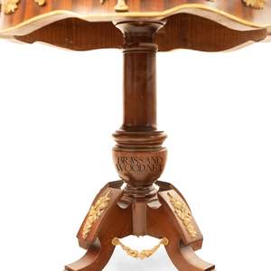 โต๊ะข้างทรงกลมหรูหราพร้อมท็อปหินอ่อนสีเข้มพรีเมียม ตกแต่งด้วยทองเหลืองประดับอย่างสวยงาม และฐานทรงเสาตรงกลาง เหมาะสำหรับตกแต่งพระราชวัง - Product Image 2