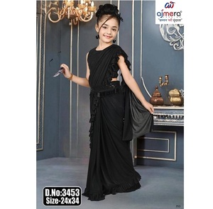ชุดส่าหรีชีฟองสำหรับสาวๆ แบรนด์ Ajmera แต่งระบาย แขนกุด เนื้อผ้านุ่ม สวยสง่า สไตล์ชาติพันธุ์ เหมาะสำหรับงานปาร์ตี้ ชุดแฟชั่นแบบดั้งเดิม รับทำโลโก้ มีสินค้าพร้อมส่ง - Product Image 1