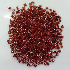 พลอยโกเมนสีแดงธรรมชาติ 2.75 มม. ทรงสี่เหลี่ยมเจียระไนแบบสเต็ปคัต คุณภาพดีที่สุด สำหรับทำเครื่องประดับ - Product Image 3