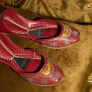 Chaussures Khussa de haute qualité, imprimées multicolores, brodées à la main, antidérapantes, design tendance, tons or et argent, pour - Product Image 3